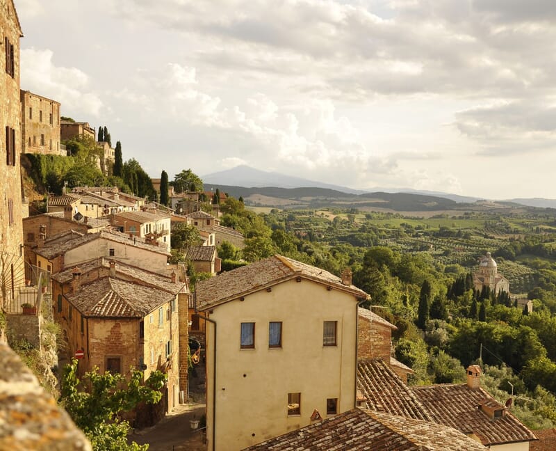 7 nights in tuscan villa 5 Canva stock Image rural tuscany 1 .jpg?w=800&h=648&scale